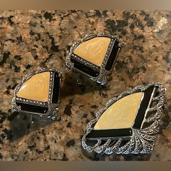 Vintage 60’s-70’s enamel and marcasite earrings and brooch. Avon Antique Silver - Picture 1 of 6